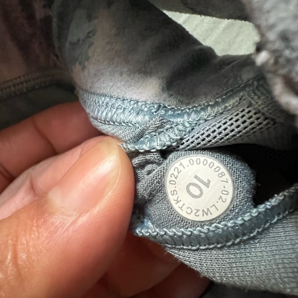 Lululemon Flow Y Bra Nulu Kaleidofloral Multi - Picture 4 of 4